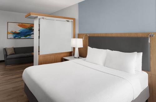 Houston Hotel | SpringHill Suites by Marriott Houston Intercontinental Arprt