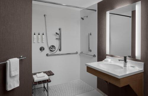 Grand Rapids Hotel | SpringHill Suites by Marriott Grand Rapids Airport Southeast