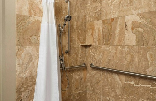 Westshore Hotel | SpringHill Suites by Marriott Tampa Westshore Airport