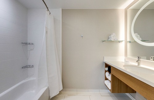 College Park Hotel | SpringHill Suites Houston The Woodlands