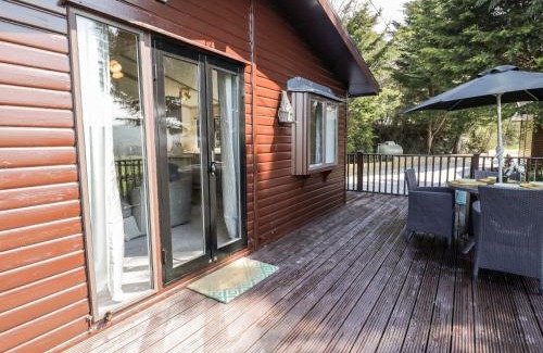 Rhyd-y-foel House | Springtime Lodge