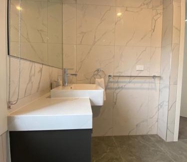 Springvale House | Springvale 3 Bedroom Town House - Best Location