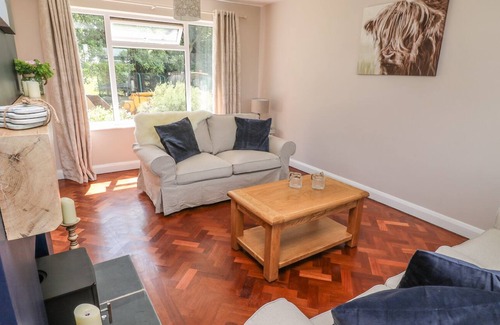 Lutterworth Cottage | SPRINGWELL COTTAGE, pet friendly, with a garden in Lutterworth