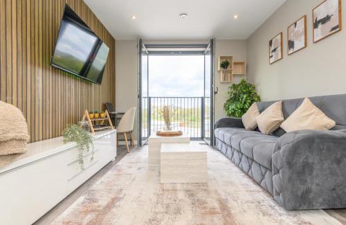 Holbeck Apartment | Springwell Suite - City Centre - Balcony & Pool Table - 3 Bed