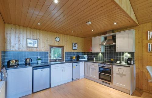 Summerbridge Resort | Springwood Lodges