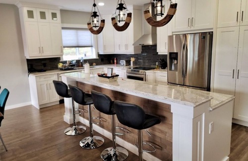 Sproat Lake House | Sproat Lake Escape