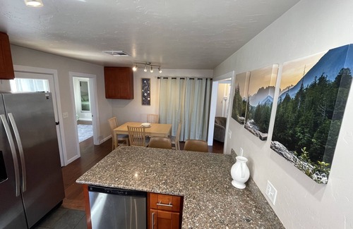 Eureka House | Spruce Cottage Bright 3 Bedroom 2 Bath near Henderson Center. Master suite.