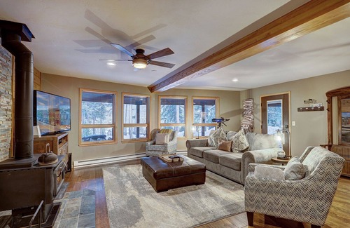 Blue River House | Spruce Creek Lodge- 5 min to Downtown Breck!