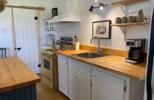 Forest Grove Cabin | Spuraway Cabin Farm Stay