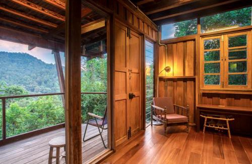 Pantai House | Spyder Hill