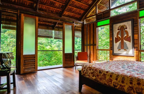 Pantai Cabin | Spyder Hill