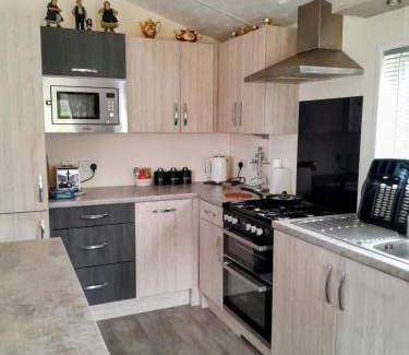 Girvan House | Sqirl vew