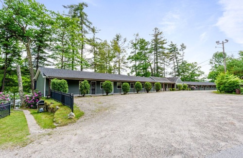 Holderness House | Squam waterfront 2 bed 2bath (Suite 9)