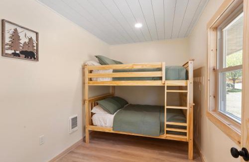 Holderness House | Squam Waterfront 2 bed 2 bath (Suite 3)