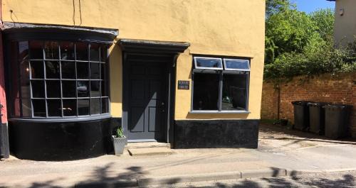 Bildeston Apartment | Square House Bildeston High street