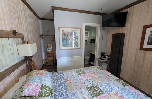 Squaw Valley Cabin | Squaw Valley Motel Room #2