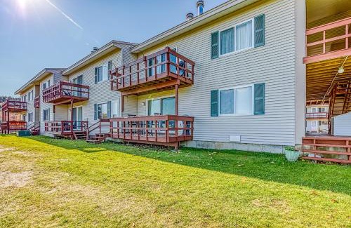 Greenville Junction Apartment | Squaw Village Condo