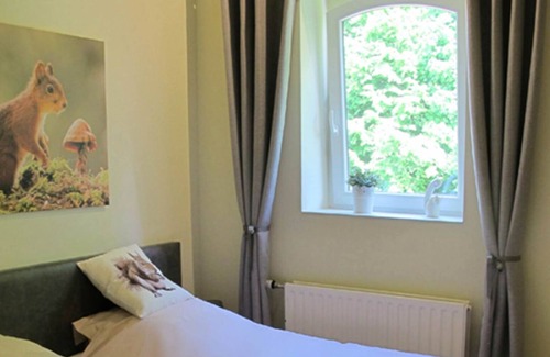 Berthen House | Squirrel Room