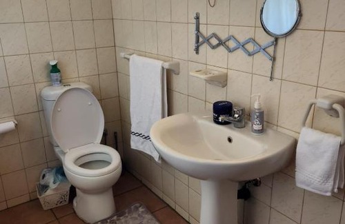 Bedfordview House | Squirrels Guest House