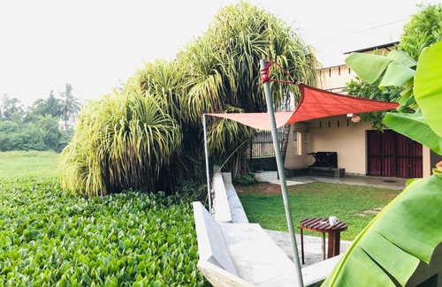 Marawila House | Sri Beach Bungalows And Villa