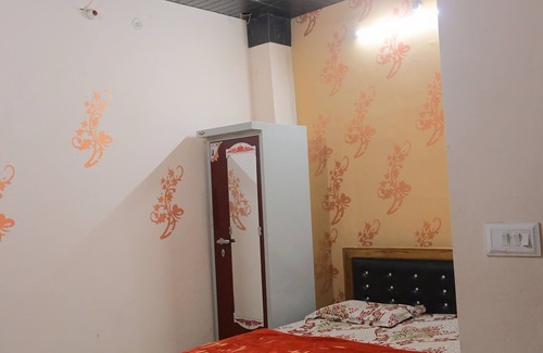 Ayodhya Hotel | Sri Ram Lala Palace "Right Choice for your Stay" near RAM MANDIR comfortability