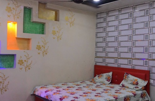 Ayodhya Hotel | Sri Ram Lala Palace "Right Choice for your Stay" near RAM MANDIR comfortability