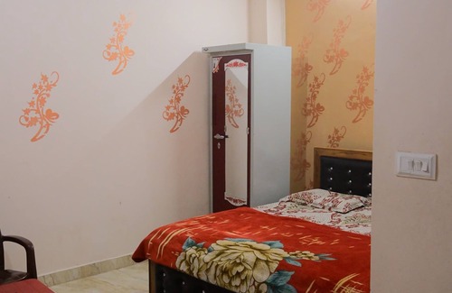 Ayodhya Hotel | Sri Ram Lala Palace "Right Choice for your Stay" near RAM MANDIR comfortability