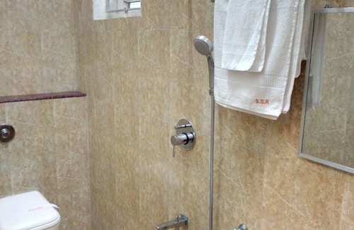 Medavakkam Hotel | Sri Sai Residency