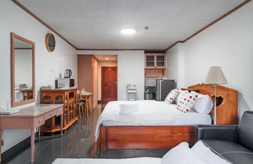 Ratchadaphisek Apartment | srivaramansion 1 by cream