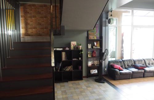 Dusit House | Sriyanar Place