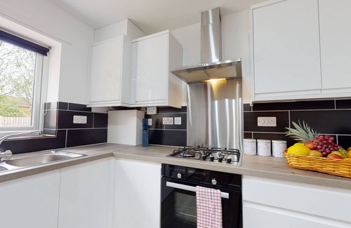 Peterborough Apartment | SRK - Private and Spacious Luxury Apartments with Free Parking