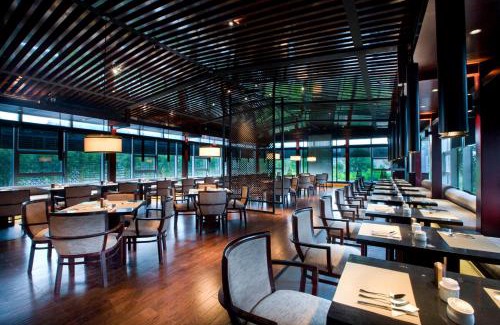 Xiaoshan Hotel | SSAW Boutique Hotel Hangzhou Xiaoshan Yinlong Hangfachang Subway