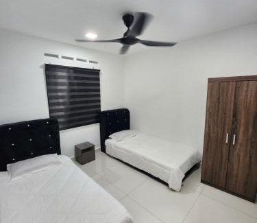 Taman Universiti House | SSHomestay