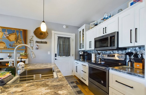 Munising Apartment | SSVR4-Downtown Munising Apartment, 2 blocks from Lake Superior