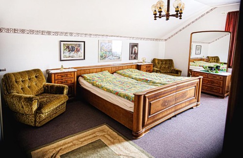 Dolni Domaslavice House | Stáj Newport