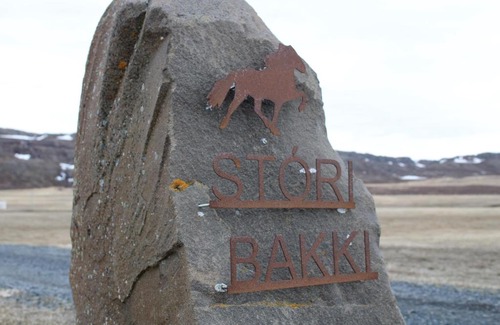 Egilsstadir House | Stóri-Bakki Guesthouse-with hot tub