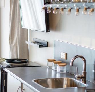 Saint Albans Apartment | St Albans Gem Single level studio with Queen bed