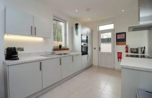 Kirkcaldy House | St. Annes - Cosy Cottage in Fife