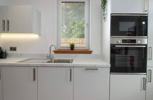 Kirkcaldy House | St. Annes - Cosy Cottage in Fife