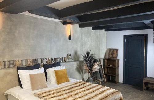 Amsterdam City Centre Apartment | St Antonis Apartment