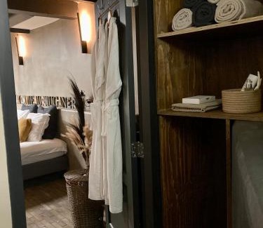 Amsterdam City Centre Apartment | St Antonis Apartment