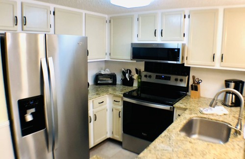 St. Augustine Beach Condo | St Augustine Beach Island Escape 2 bed,2 bath,1st floor condo steps to the beach