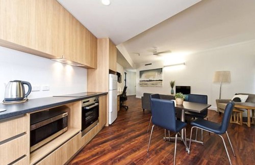 Crawley Hotel | St Catherine's on Park