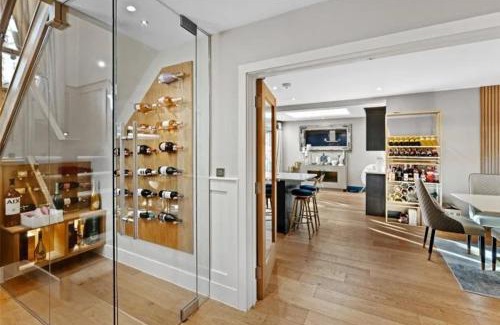 Layer de la Haye House | St Chloe