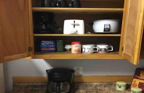 Ingleside Apartment | St Christopher Triplex -Corner House