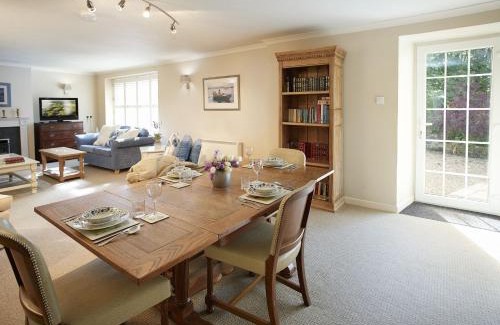 Helston House | St Corantyn Cottage