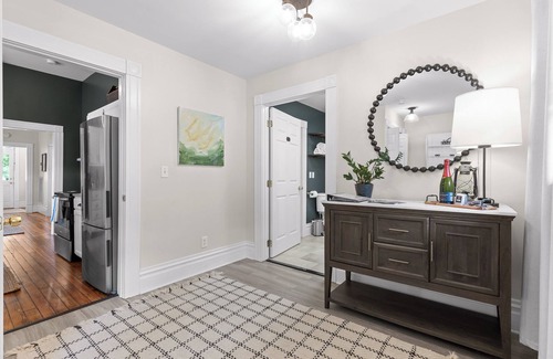 St. Elmo Improvement League House | St. Elmo Twin Oaks | 2 Miles to Tourist Fun!