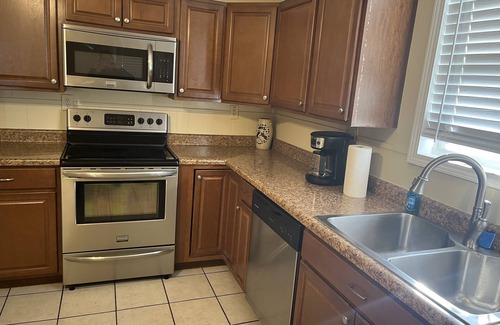 Ensley House | ST-Gardenia Circle Cottage
