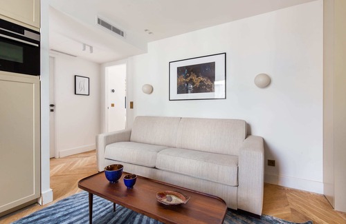 Pigalle Apartment | St Georges - Fabulous Two Bedroom in Paris