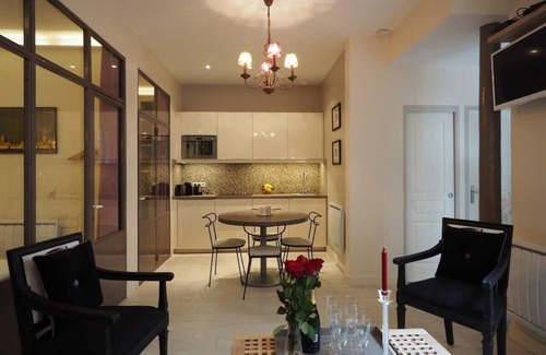 Notre-Dame-des-Champs Apartment | St Germain Elegant - 2 bedrooms apartment